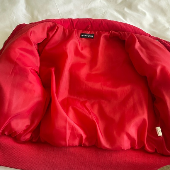 PrettyLittleThing Red Peach Skin Cropped Puffer Jacket: size 10 UK - Picture 15 of 16